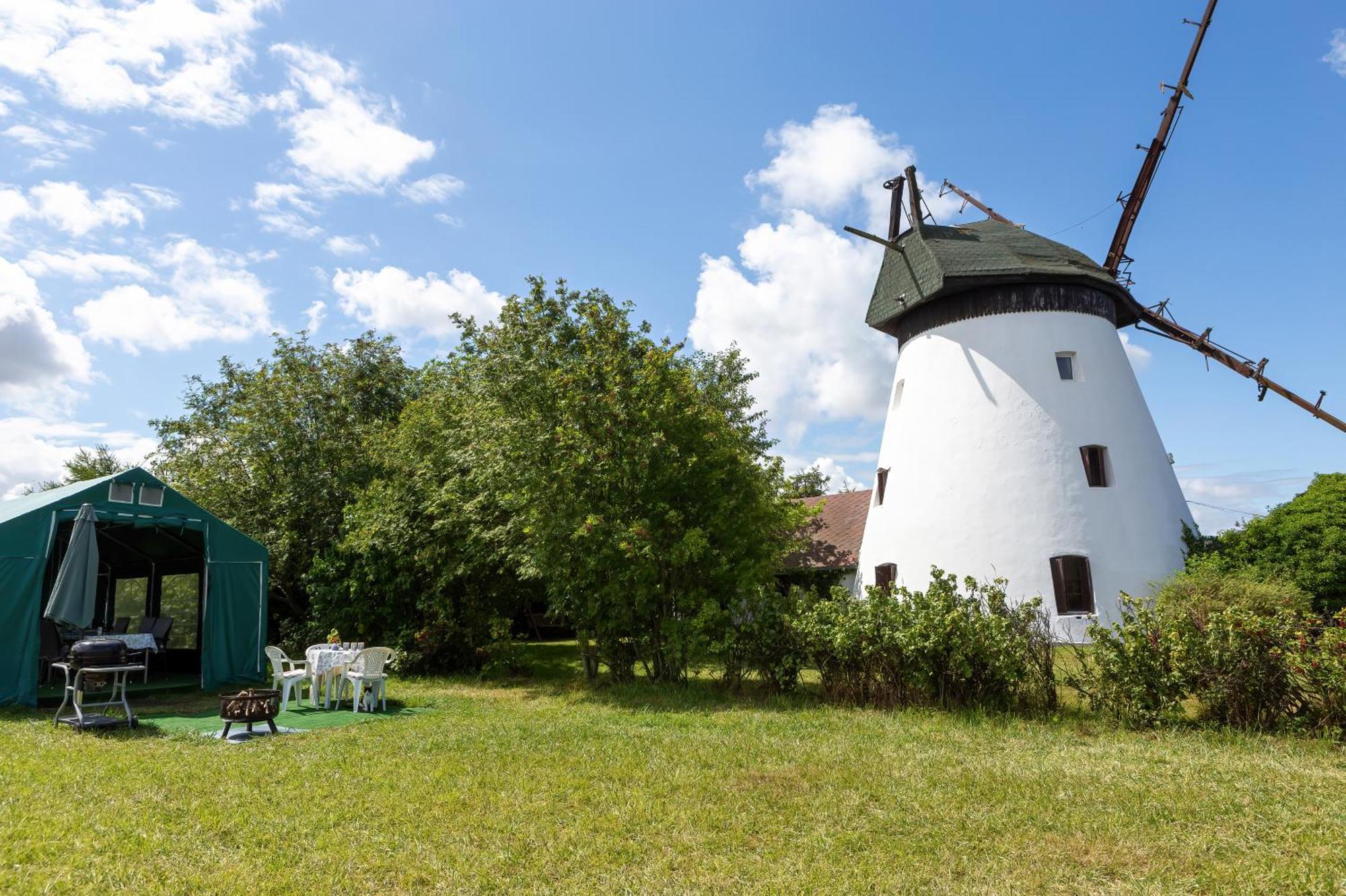 Windmill Vacation Home In Ledzin Near Baltic Sea نيخوجة الغرفة الصورة